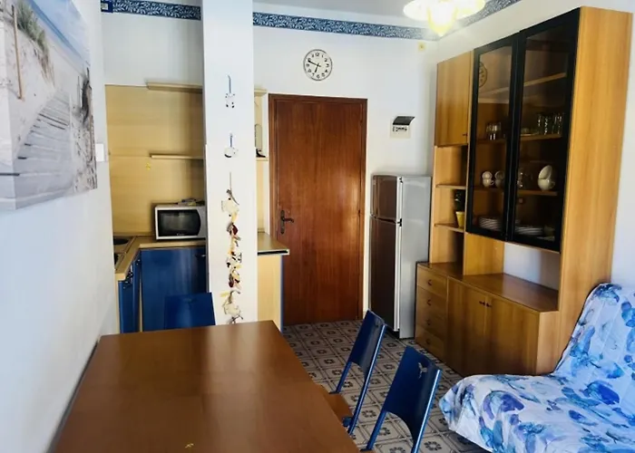 Sunny With Balcony-beahost Апартаменты