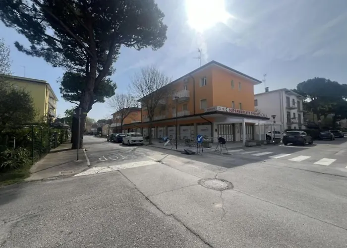 Sunny With Balcony-beahost Апартаменты *